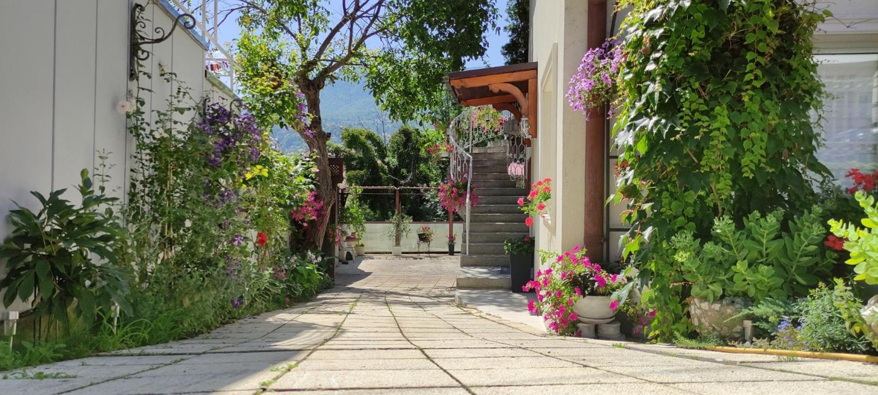 Vila Dzan SJJ Exterior foto